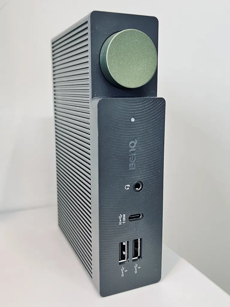 画面が切り替えられるドッキングステーション！BenQ 