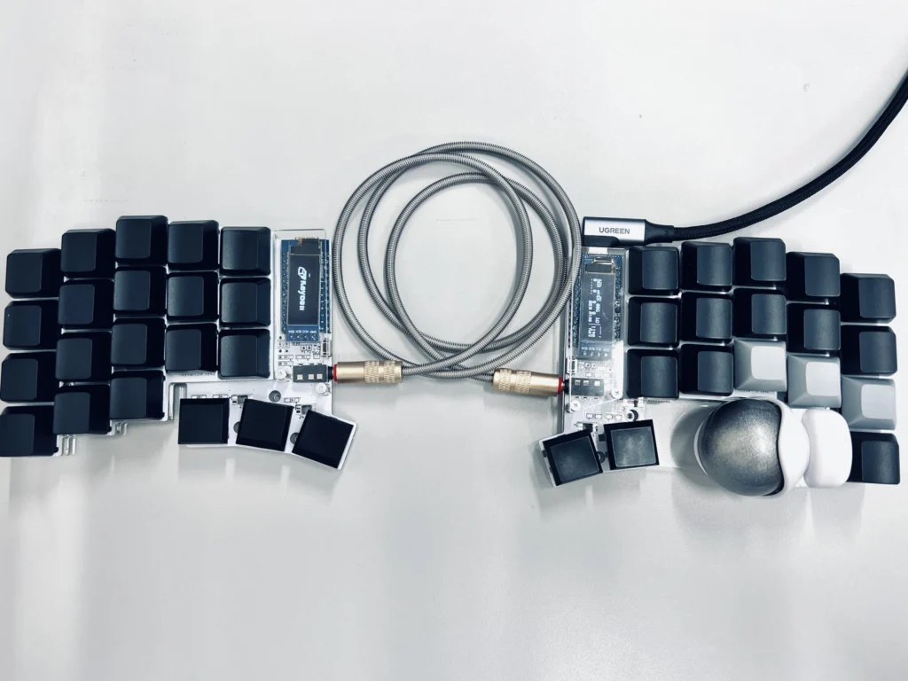 分離キーボード”roBa”が最高な話と、かなり特殊な自分のキーマップ