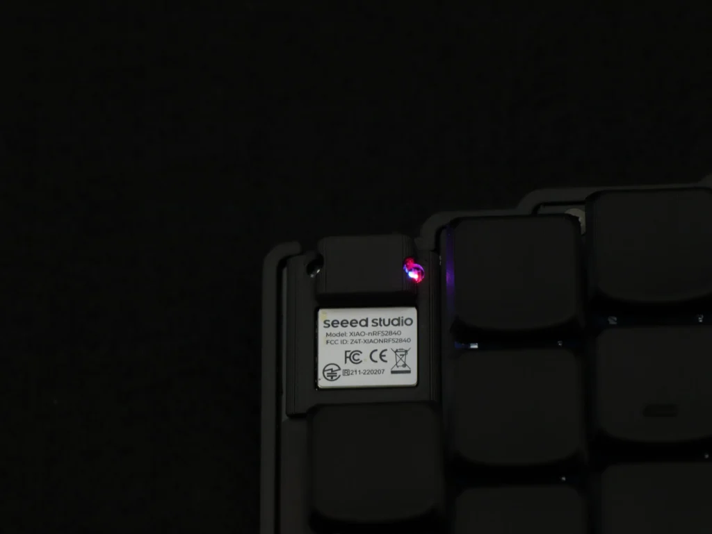 レビュー】moNa2は最軽量266gの無線分離キーボード｜roBaと比較&使用感