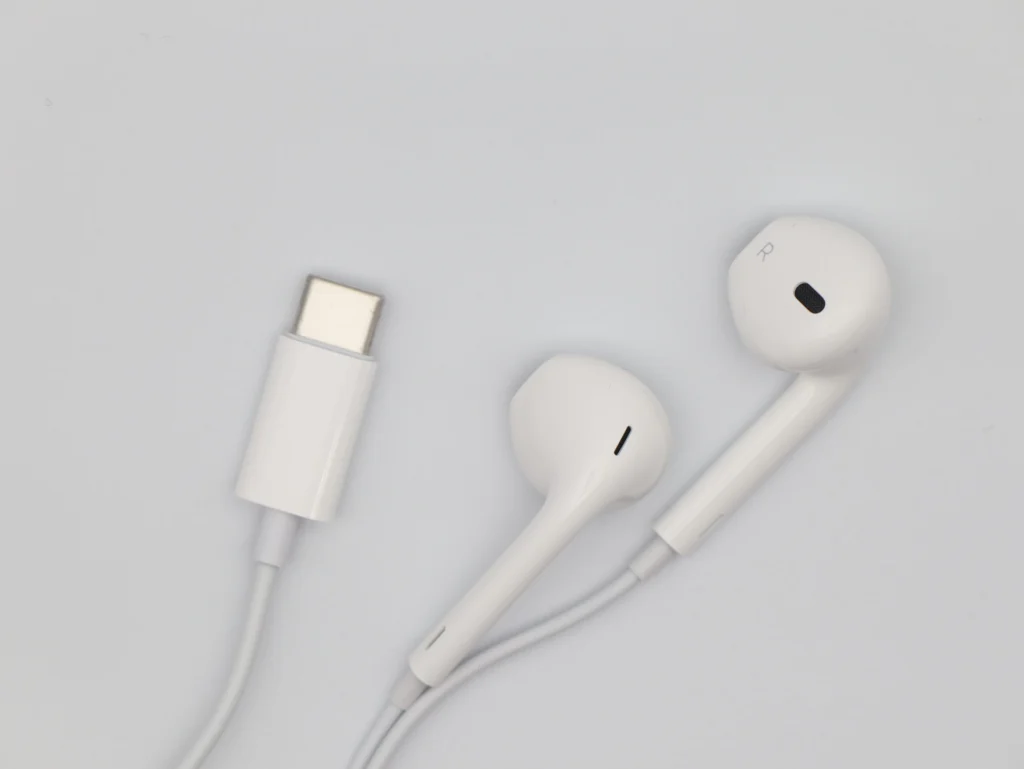 レビュー】ワイヤレス全盛の時代にあえて有線！EarPods（USB-C）で感じ